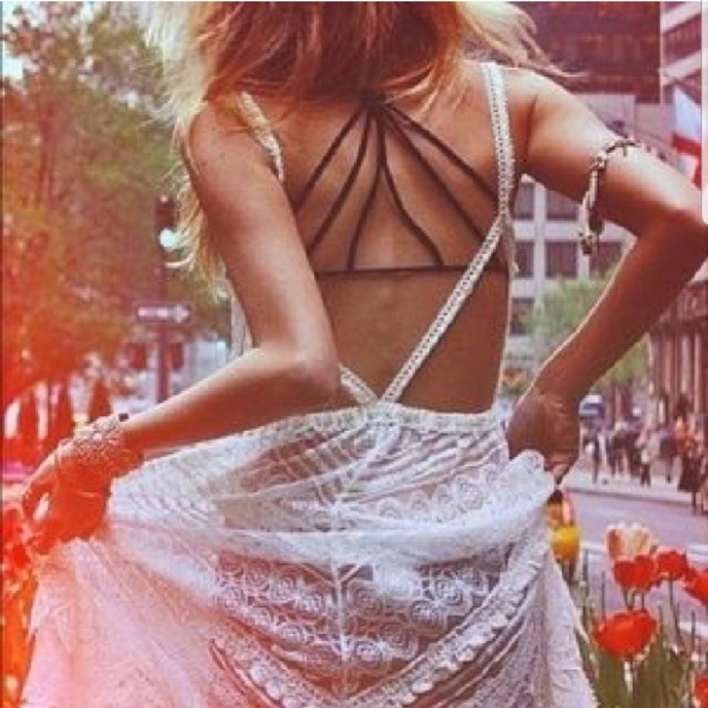 Strappy Back Starburst Bralette - Black - Picture 3 of 8